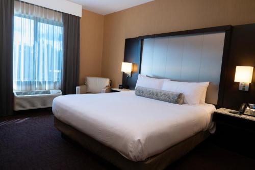 Win-River Resort & Casino Room Type - King Room - Non-Smoking
