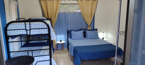 las cabinas del sueño (las cabinas del sueno) in Nikoja