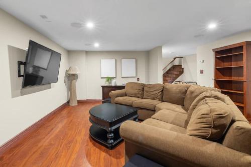 New Glasgow Pool House - Indoor Pool - Sleeps 14 in Rustico (PE)