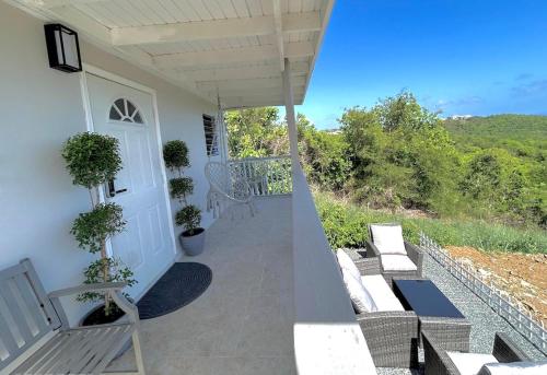 Couples Retreat in Smith Bay