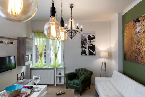 Vintage Apartment in the Heart of Plaka - image 10