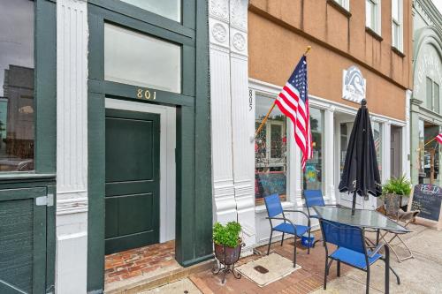 River Room Getaway on Front Street - Suite C apts in Georgetown (SC)