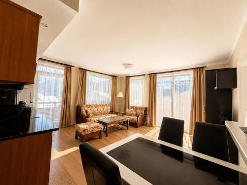 ترانسيلفانيا فيلا آند سبا (Transylvania Villa & Spa) in جوساو