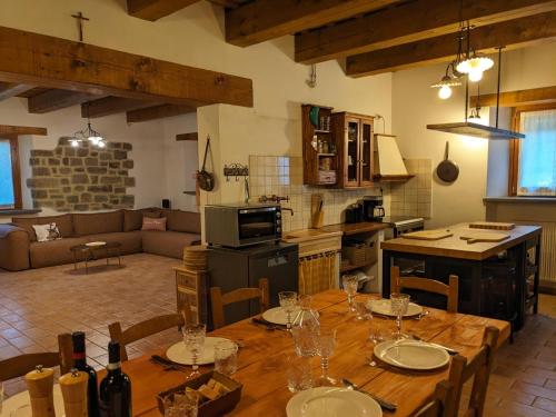 Létesítmények, Exclusive Holiday Villa with Private Pool between Marche and Umbria in Apecchio