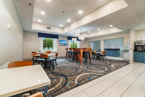 Ēdiens un dzērieni, The Windstar Hotel - Emerald Isle, Swansboro in Cedar Point (NC)