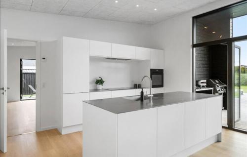 Cuina, Stunning Home In Hals With Sauna in Hou
