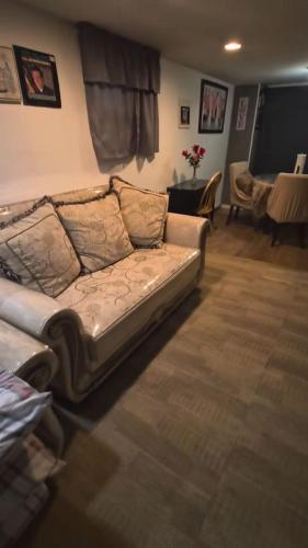 Garden Suite 30 Mins to NYC, Mins to EWR, Prudential Center, NJPACK in Belleville (NJ)