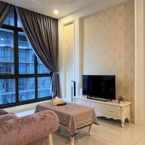 Sky88 high floor suite near Banafee Village