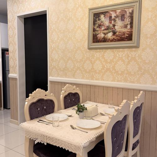 Sky88 high floor suite near Banafee Village