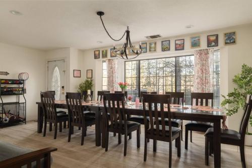 設施, 2 Homes Sleeps 26 Sauna Spa Pet EV Pool Arcade in 阿瓦尼 (CA)