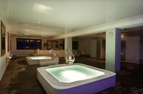 Termálfürdő, Hotel Manantial in Vall de Boi