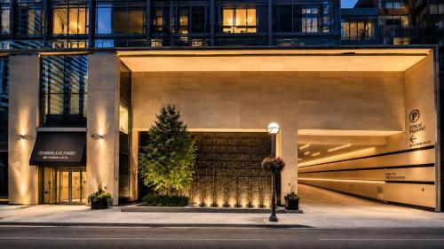 Park Avenue Toronto Yorkville – khách sạn tại Trường Đại Học Toronto