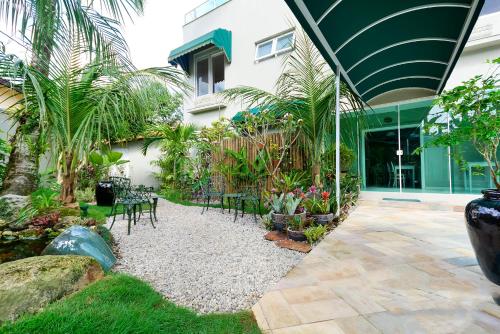 Louise village Louise village