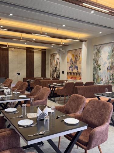 Ресторант, Hotel Shrivardhan in Suratgarh