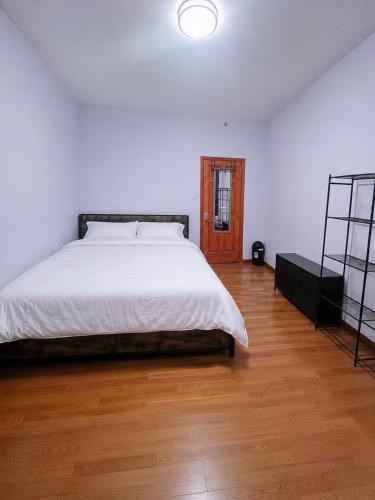 Amazing private Room in Queens