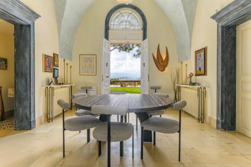 Instalações, Amani Luxury 4-Bedroom Villa & Pool in Batroun in Ghalboun