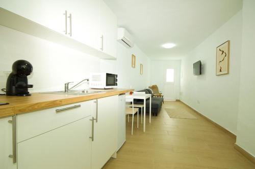 Atlantic Breeze - By AZ Rentals in Puerto del Carmen