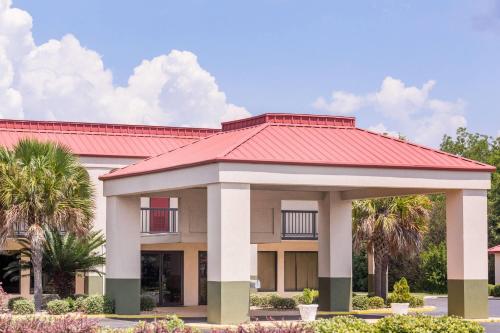 Days Inn by Wyndham Dublin GA - image 6