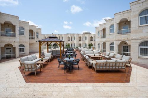 ทัศนียภาพภายนอกโรงแรม, โรงแรมแอคโค่บีช (Acco Beach Hotel) in เอเคอร์