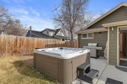 Erie Escape-Billiards Table- Skee-Ball- Hot Tub in Erie (CO)