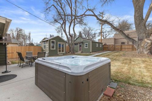 Erie Escape-Billiards Table- Skee-Ball- Hot Tub in Erie (CO)