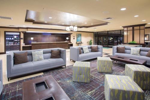 לובי, Wyndham Grand Executive Center Little Rock Airport in ליטל רוק(אי אר)