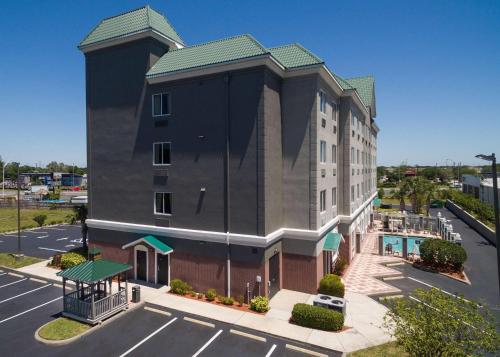 Country Inn & Suites by Radisson, St Petersburg - Clearwater, FL in Pinellas Park, USA