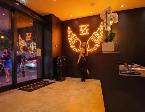 Zyra Hotel St Julians - Hôtel - San Ġiljan