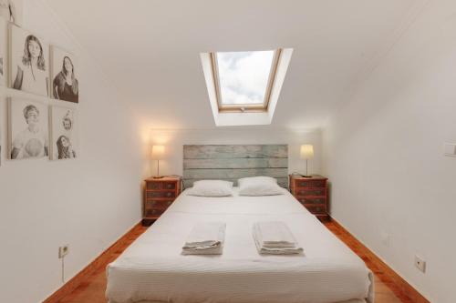 Alfama Apartment with river view - image 11