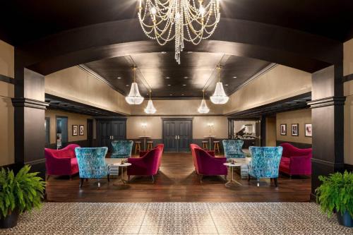 The Highlander Hotel in Iowa City, USA