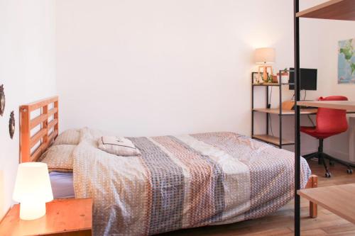 Charming Paris 19th Apt for Two - image 11