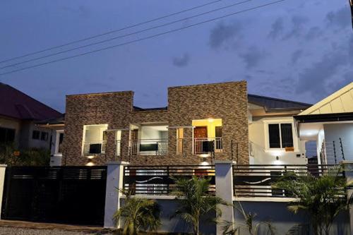 المنظر الخارجي, The Lodge at Seasons 52 in Aburi