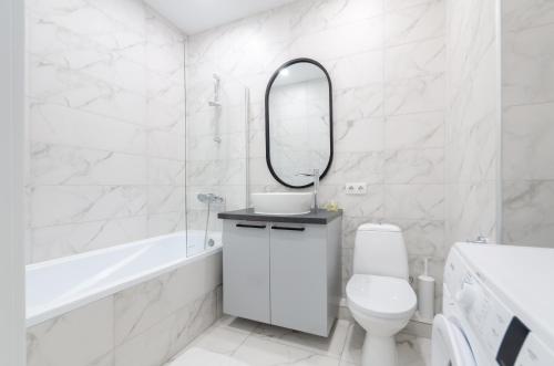 17-122 French Quarter 2 John McCain 1b Kyiv centre stunning city view 15 kW backup power Petrovdom Apartment - image 5
