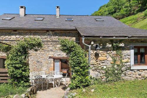 Les Trois Maisons - Gite Jaune in Osse-en-Aspe