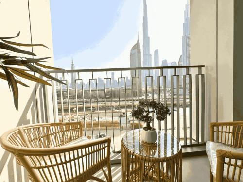 Elegant 2BR Burj Khalifa view-Downtown Views II, Dubai