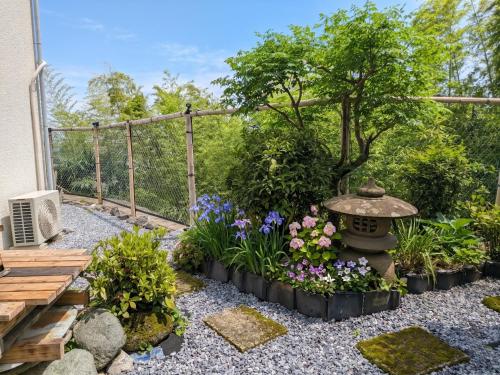 Garden, 雅 Miyabi House in Isogo