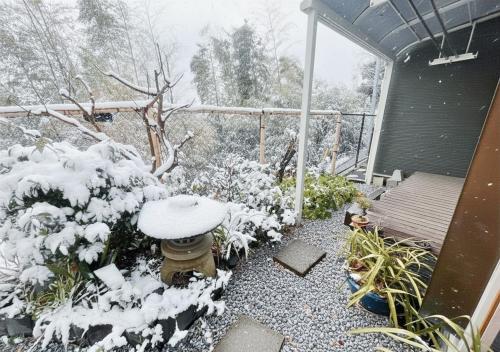 View, 雅 Miyabi House in Isogo