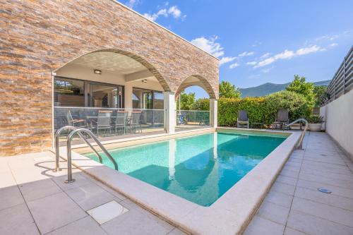 Eden Luxury Residence – khách sạn tại Cisla