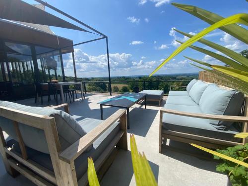Holiday House with Panoramic View & Nordic Bath in Hautefort