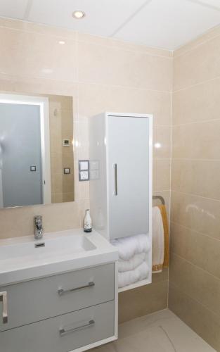 Arenales del Sol Infinity View Mar Holidays - image 14