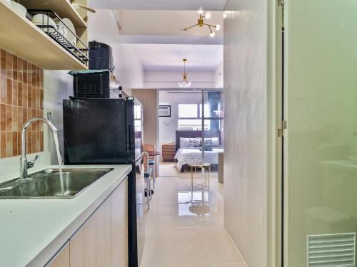 Kitchen, Modern Studio Cebu IT Park in Apas