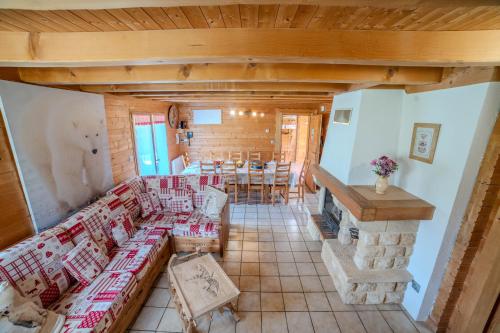 Morillon village Chalet 10 pers 4 ch vue montagne proche centre village et télécabine accessible en 5 minutes via skibus gratuit