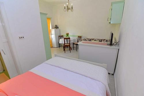 Roberto 3 - image 9