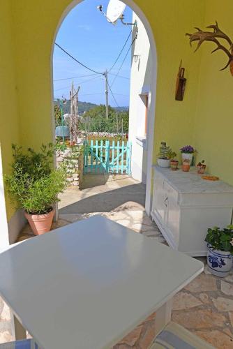 Roberto 3 - image 6
