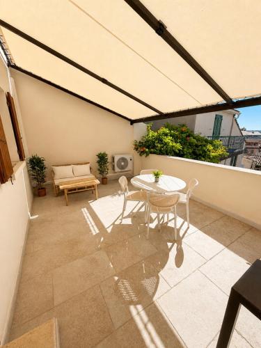 Le Nily Provence, T2 cosy rénové avec Clim, Extérieur et Parking (Le Nily Provence, T2 cosy renove avec Clim, Exterieur et Parking) in Sainte-Tulle
