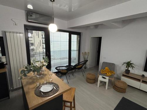 Van Studio, Mamaia Nord – Năvodari