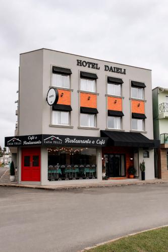Sissepääs, Hotel Daieli in Otacilio Costa