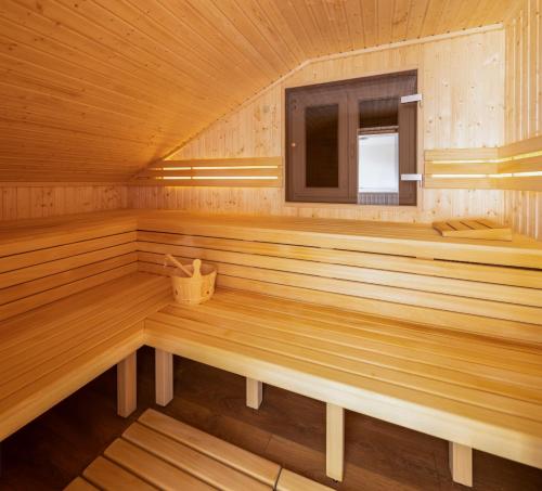 桑拿三溫暖, Villa Miravalle - private heated pool, jacuzzi, sauna, private garage parking in 奧斯特維卡