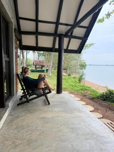 razgled, Aji fruit farm cottage peaceful lakeside farm stay with sunrise views 02 in Embilipitiya New Town