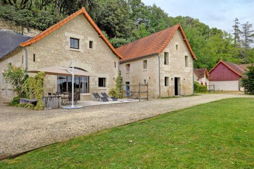 La Motte Wilhelm de Sonnay -piscine in Cravant Les Coteaux